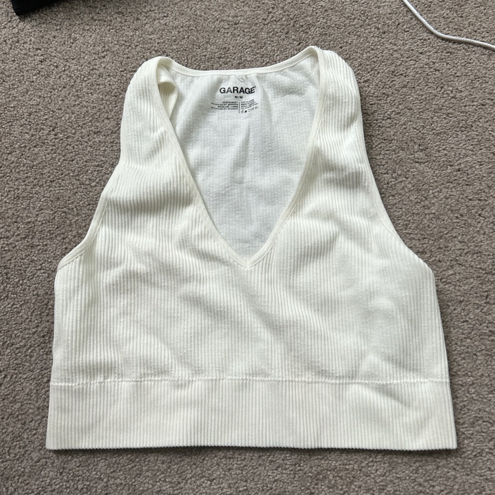 Garage cropped top